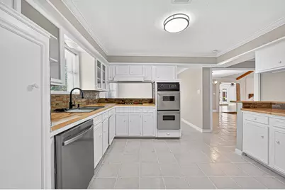 13903 Chevy Chase Drive, Houston, TX 77077 - Photo 23