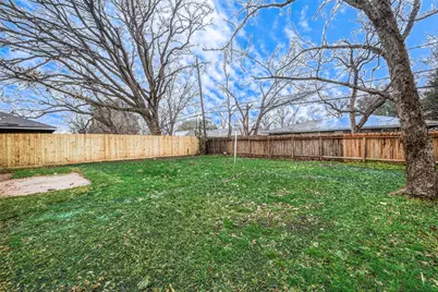 5755 Heron Drive, Houston, TX 77033 - Photo 39