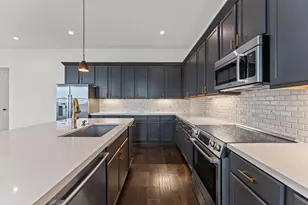 8814 Hollywood Garden Ln, Houston, TX 77080 - Photo 11