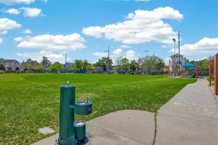 1404 Welch St, Houston, TX 77006 - Photo 19