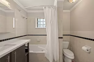 1404 Welch St, Houston, TX 77006 - Photo 13