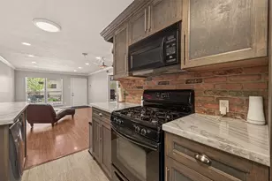 1404 Welch St, Houston, TX 77006 - Photo 7