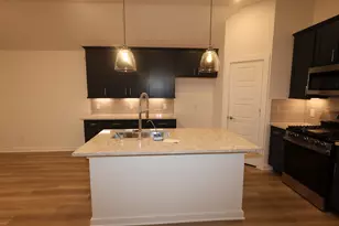 1218 Sacred Light Ln, La Marque, TX 77568 - Photo 9