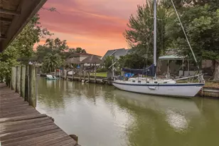 16 Harbor Ln, Kemah, TX 77565 - Photo 1