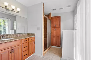 16 Harbor Ln, Kemah, TX 77565 - Photo 19