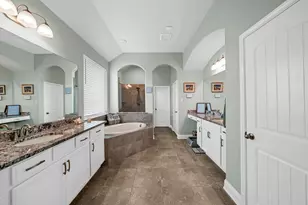 7310 Water Glen Ln, Manvel, TX 77578 - Photo 19