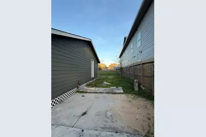 9117 Brandon Street, Houston, TX 77051 - Photo 9