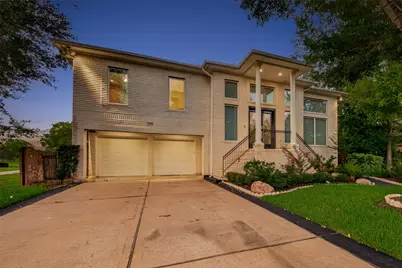 7203 Timberlake Dr, Sugar Land, TX 77479 - Photo 3