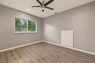 7203 Timberlake Dr, Sugar Land, TX 77479 - Photo 25