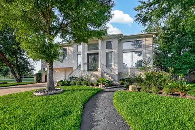 7203 Timberlake Dr, Sugar Land, TX 77479 - Photo 11