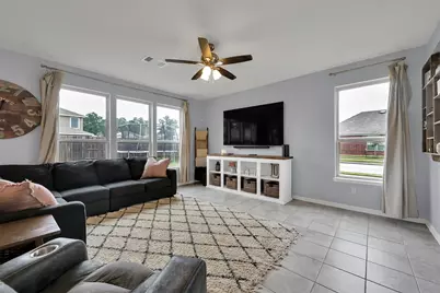 1127 Littleton Court, Conroe, TX 77304 - Photo 9