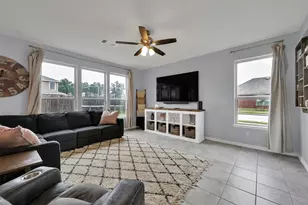 1127 Littleton Ct, Conroe, TX 77304 - Photo 9