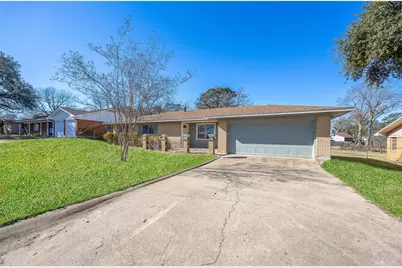 1404 Woodson Lane, Brenham, TX 77833 - Photo 7