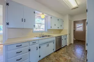 1404 Woodson Ln, Brenham, TX 77833 - Photo 13