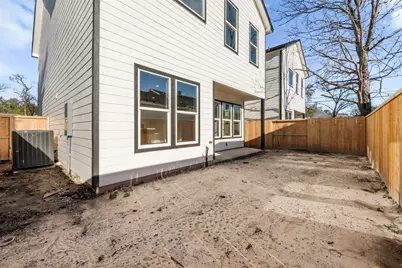 1306 Duff Lane, Houston, TX 77022 - Photo 29