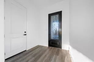 1306 Duff Ln, Houston, TX 77022 - Photo 5