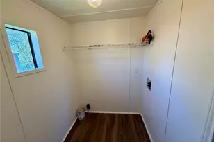 10026 Wilma Ln, Beach City, TX 77523 - Photo 11