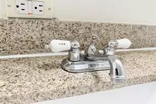 10026 Wilma Ln, Beach City, TX 77523 - Photo 9