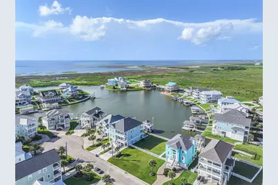 4119 Bluewing Teal Court, Galveston, TX 77554 - Photo 9