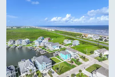 4119 Bluewing Teal Court, Galveston, TX 77554 - Photo 11