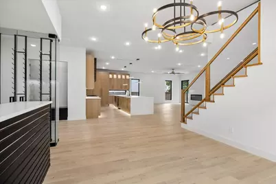 4622 Willow, Bellaire, TX 77401 - Photo 9