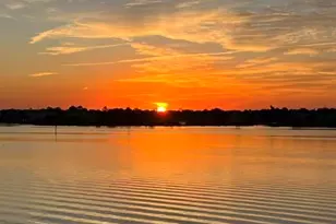 401 Lakeside Ln, Houston, TX 77058 - Photo 13