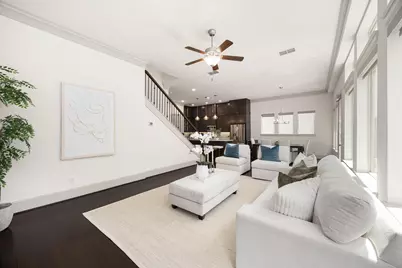 6703 Saxton Manor Street, Houston, TX 77055 - Photo 9