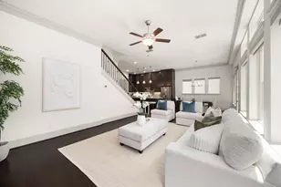 6703 Saxton Manor St, Houston, TX 77055 - Photo 9