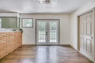 2414 Airline Dr, Brenham, TX 77833 - Photo 15