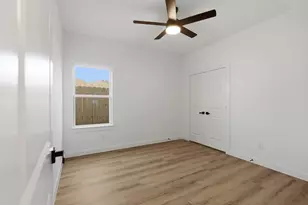 7801 Nashville St, Houston, TX 77028 - Photo 17