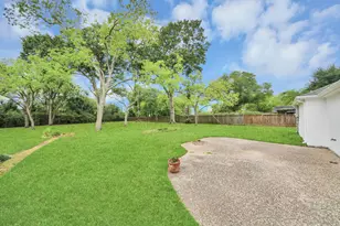 904 Victoria Dr, Richmond, TX 77469 - Photo 11