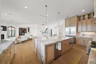 4610 Sunset Cir, Sugar Land, TX 77479 - Photo 9