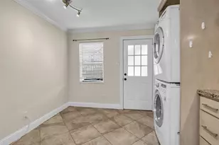 5238 Arboles Dr, Houston, TX 77035 - Photo 5