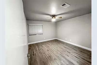 9103 Chesney Downs Drive, Houston, TX 77083 - Photo 25