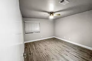 9103 Chesney Downs Dr, Houston, TX 77083 - Photo 25