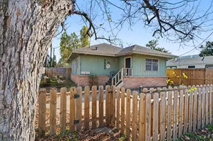 2804 Arlington St, Houston, TX 77008 - Photo 1