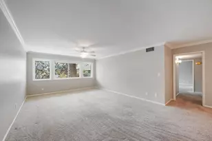 656 S Ripple Creek Dr, Houston, TX 77057 - Photo 9