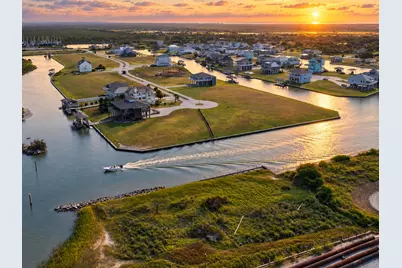 1505 Laguna Harbor Lane, Port Bolivar, TX 77650 - Photo 9