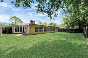 10707 Shannon Hills Dr, Houston, TX 77099 - Photo 43
