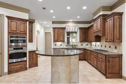 90 Player Oaks Place, The Woodlands, TX 77382 - Photo 17