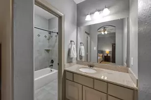 90 Player Oaks Pl, The Woodlands, TX 77382 - Photo 37