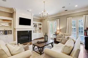 11328 Surrey Oaks Ln, Piney Point Village, TX 77024 - Photo 9