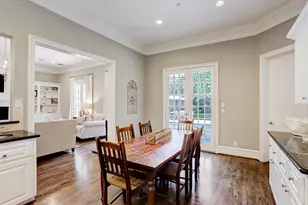 11328 Surrey Oaks Ln, Piney Point Village, TX 77024 - Photo 15