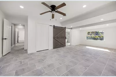 811 W Calhoun Street, Livingston, TX 77351 - Photo 15