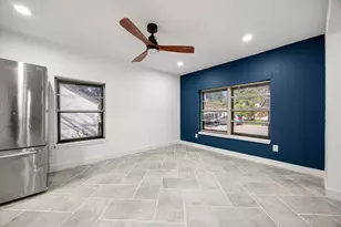 811 W Calhoun St, Livingston, TX 77351 - Photo 9