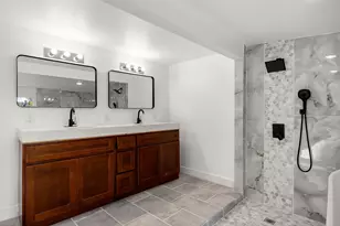 811 W Calhoun St, Livingston, TX 77351 - Photo 19