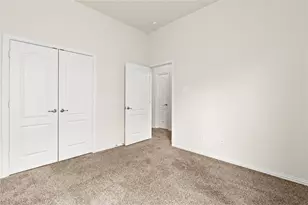 611 Orchid Hill Dr E, Conroe, TX 77301 - Photo 9