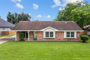 131 S Highland Terrace, League City, TX 77573 - Photo 1