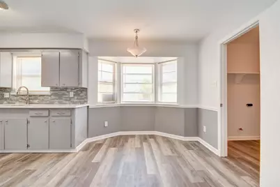 7927 Pella Drive, Houston, TX 77036 - Photo 11