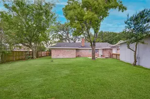 7927 Pella Dr, Houston, TX 77036 - Photo 21